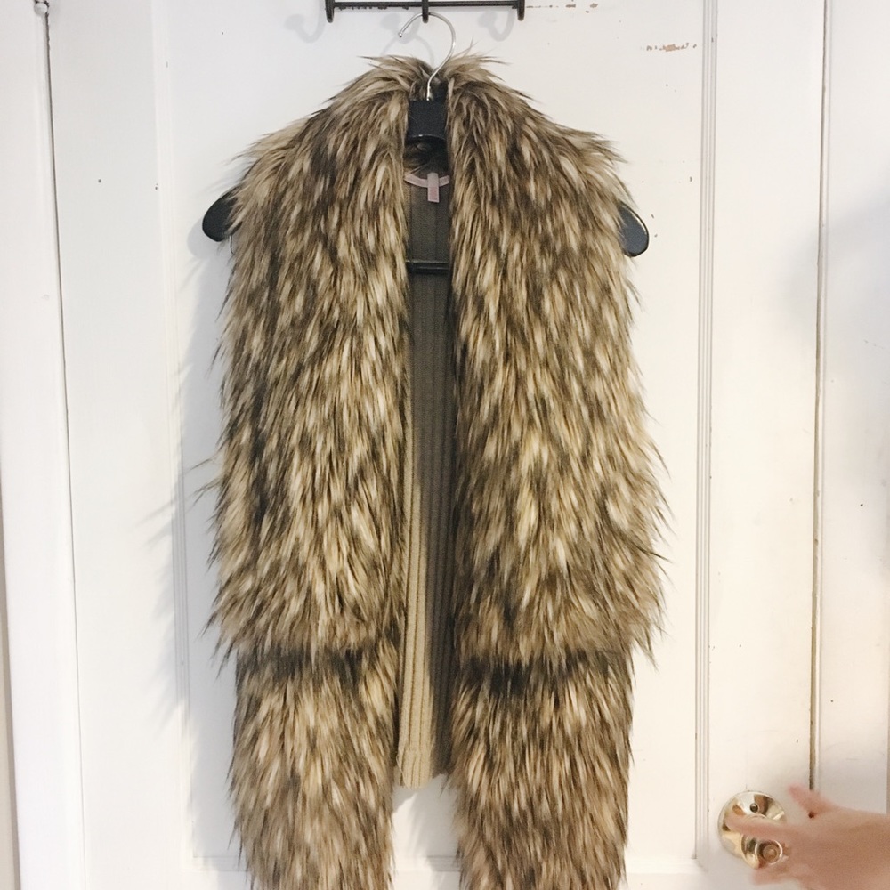 Victoria’s Secret—Size Medium— Vest w/Pockets